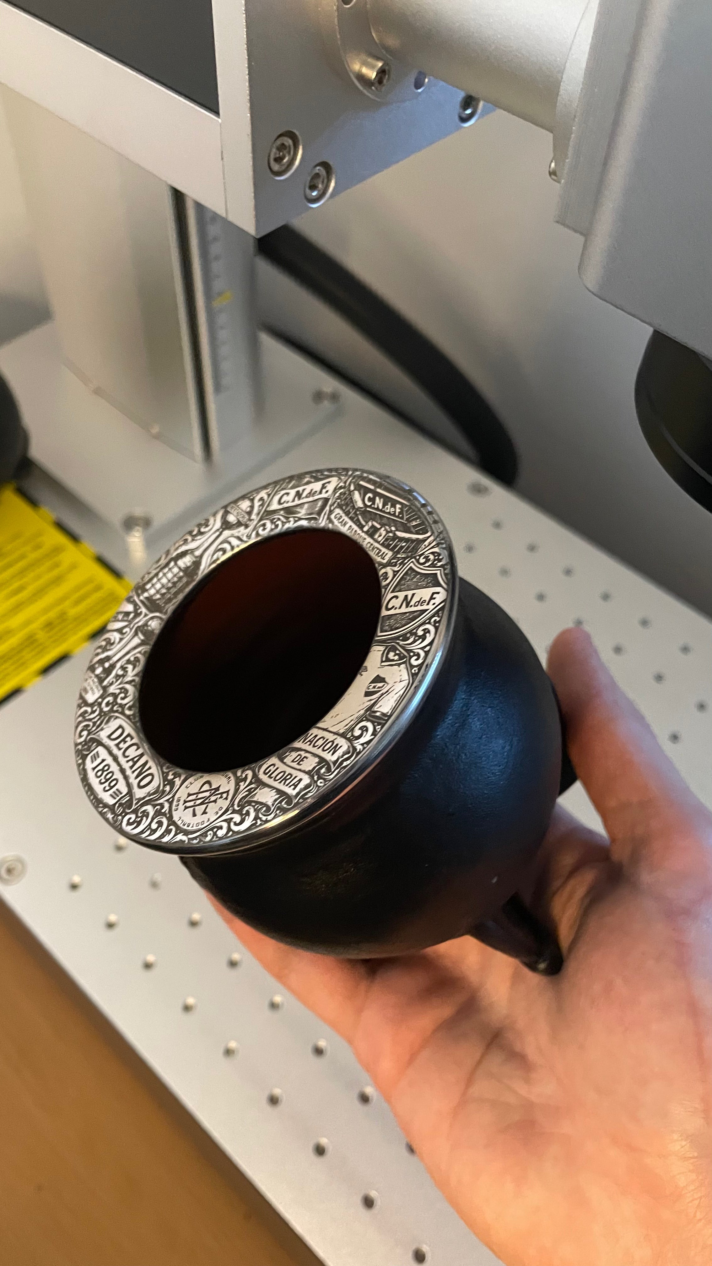 Mate ceramica con grabado de Nacional
